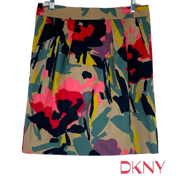 DKNY Bold Abstract Floral Print Office To Date Night Skirt NWOT Size 8 - Picture 2 of 12